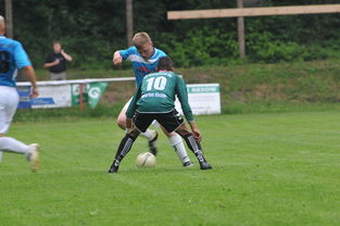 米乐体育官方网站入口-球队主教练针对对手特点研究备战战术方案，主教练对于球队的影响